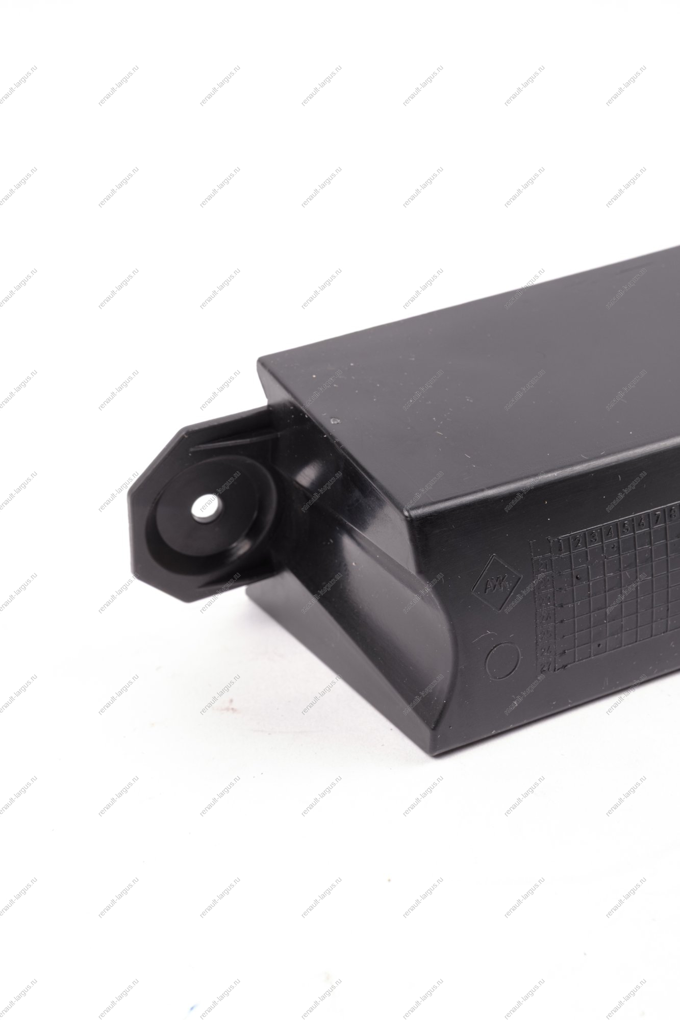 Элемент RENAULT Logan/Рено Логан заднего бампера правый 2014- Renault