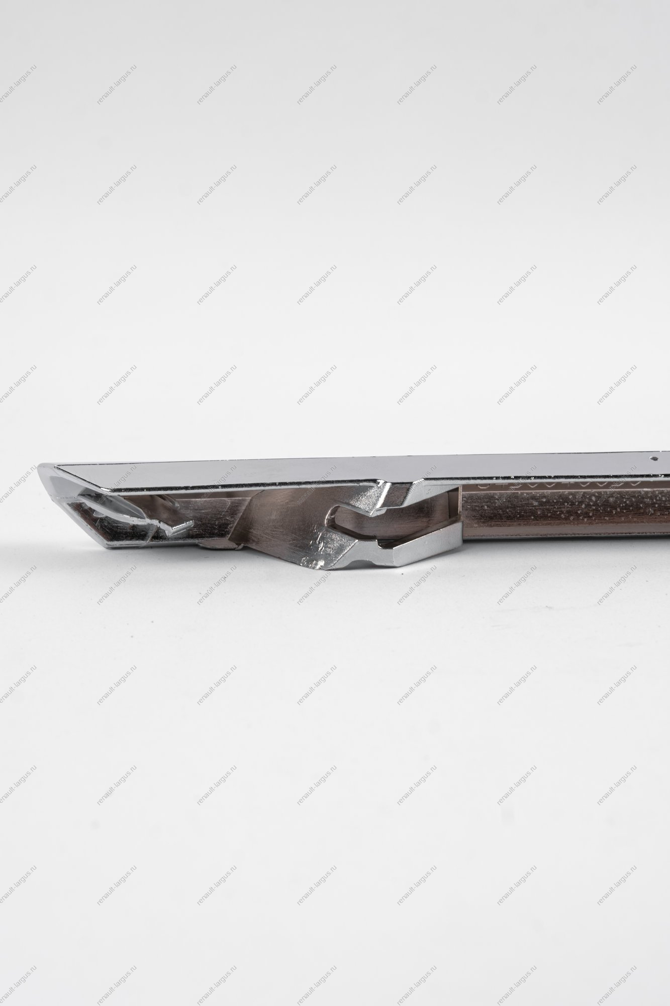 Молдинг переднего бампера верхний левый (хром) LADA Vesta FL/ Vesta SW Cross FL Россия