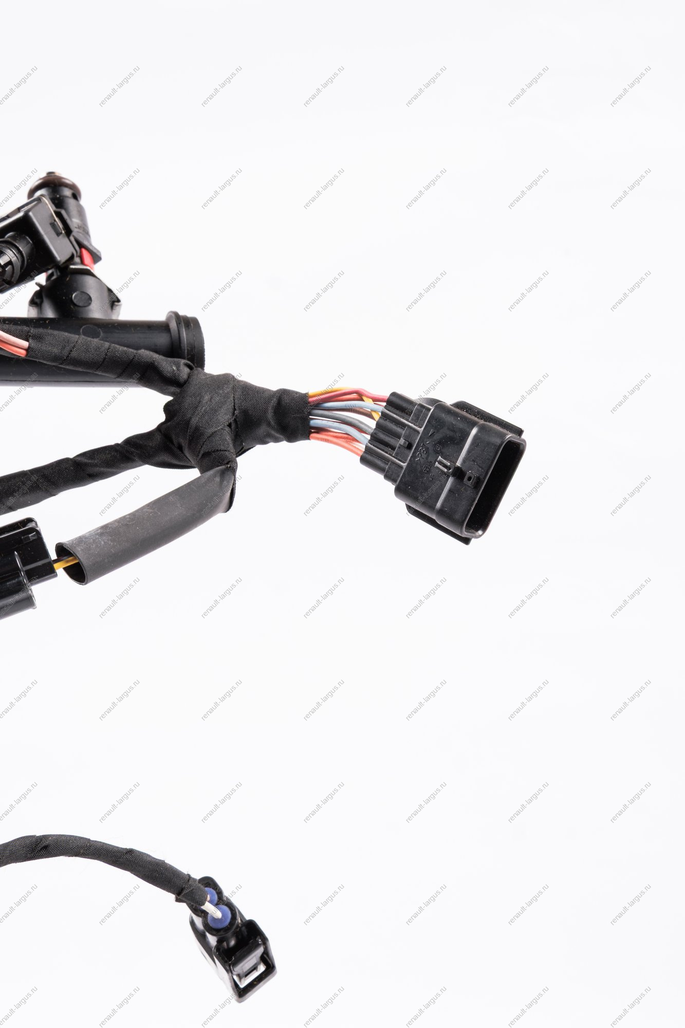 Рампа топливная LADA XRAY в сборе с форсунками 166007733R 4шт дв H4M к-т Renault