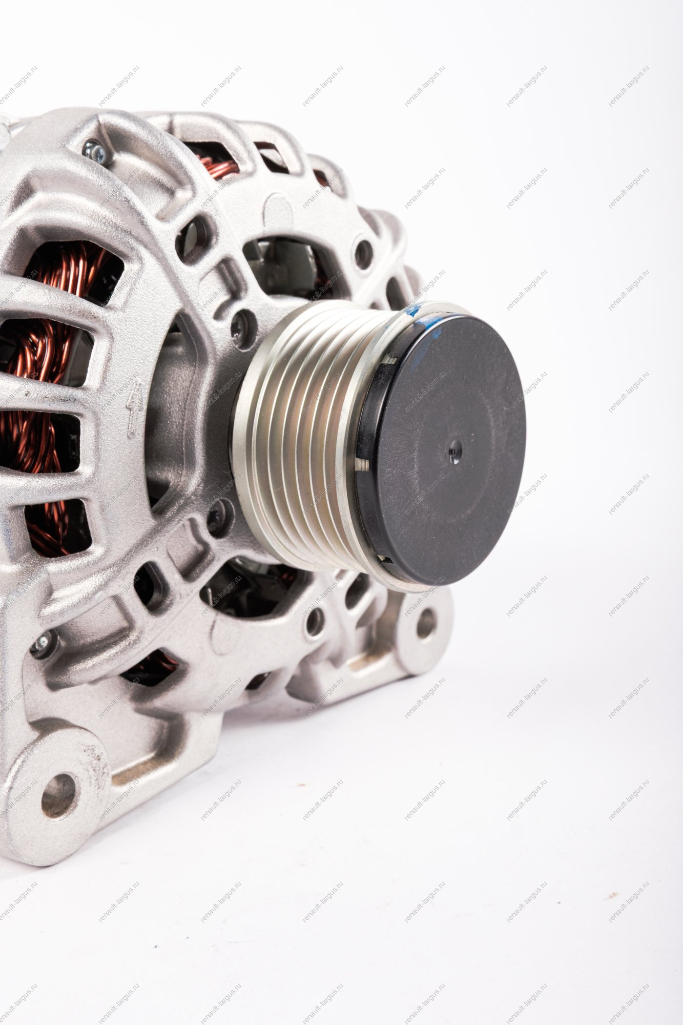 Генератор 90А двигат K7M/K4M LADA Largus Renault