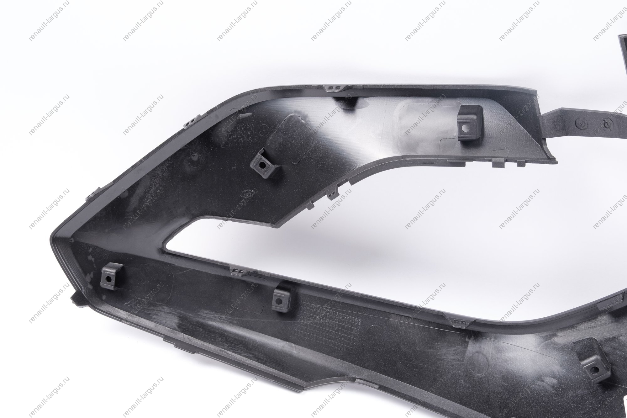 Накладка переднего бампера левая без отвер. под датчик слепой зоны в цвет 672 Пантера (черный) LADA Vesta SW Cross NG Lada