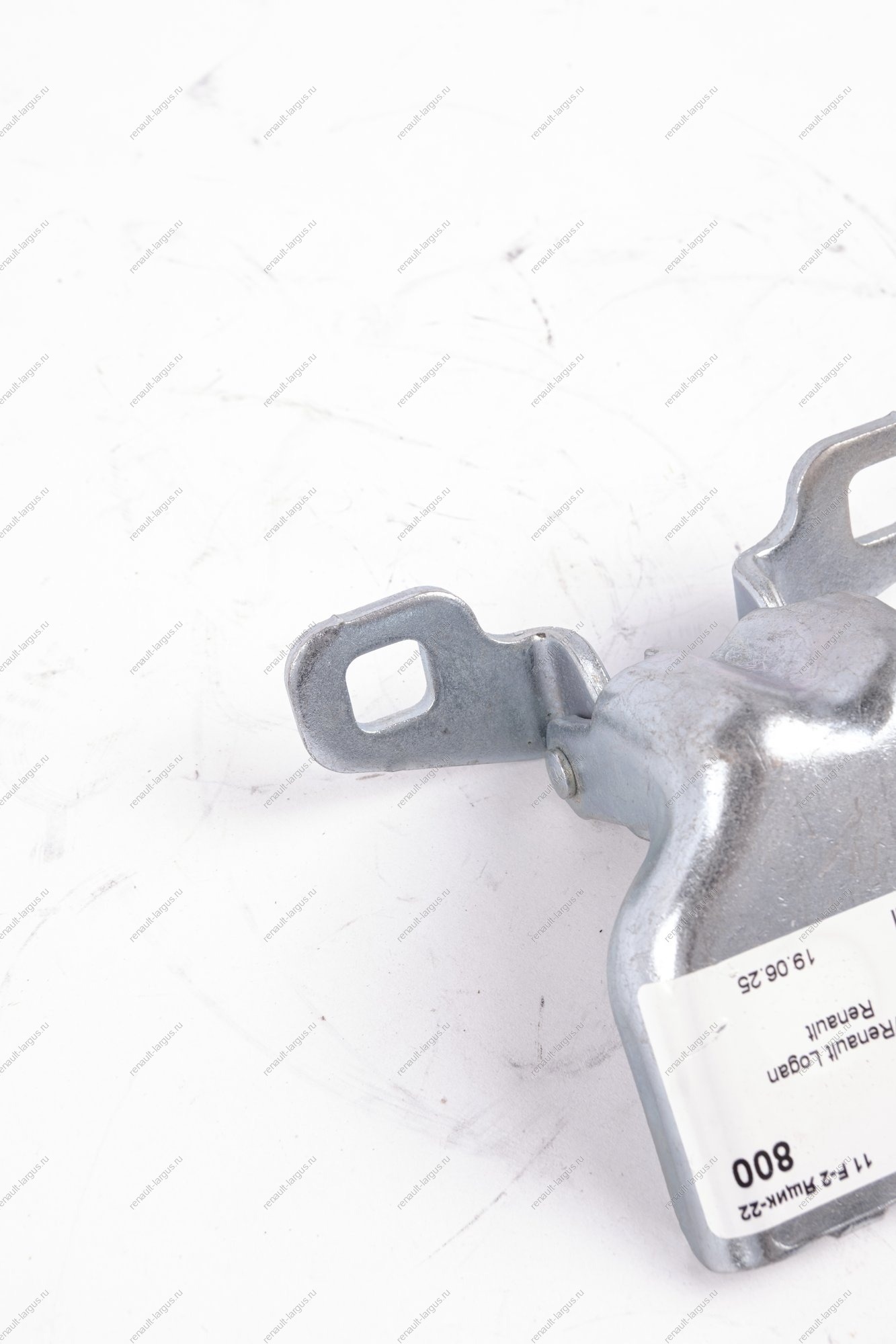 Петля двери (мет) Lada Largus/Renault Logan 04-13/ XRAY верхняя/нижняя Renault