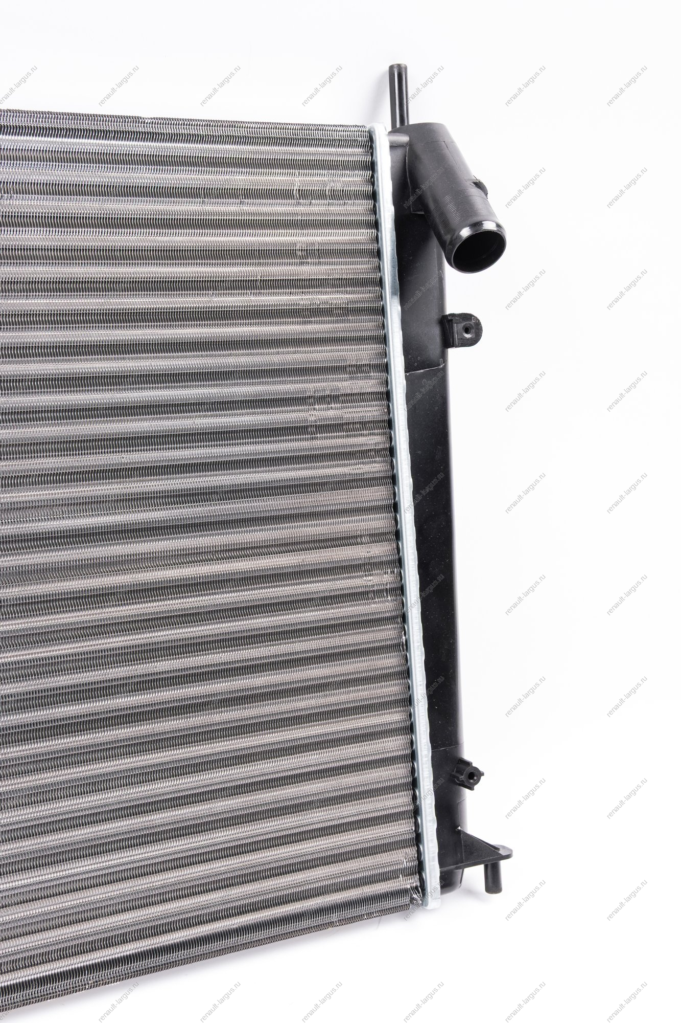 Радиатор охлаждения RENAULT Logan/ LADA Largus под авто с кондиц. после 03.2008 8кл Luzar