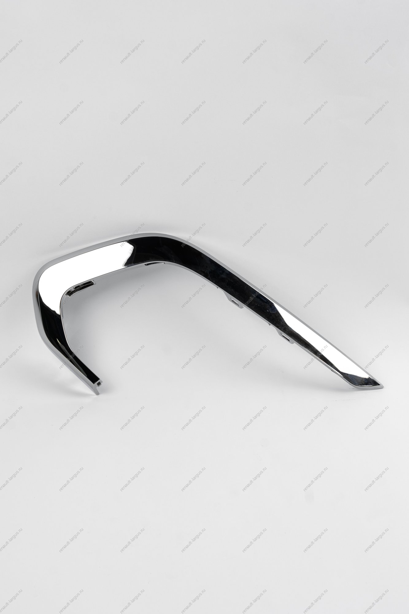 Молдинг переднего бампера нижний правый (хром) LADA Largus (FL) NEW Lada