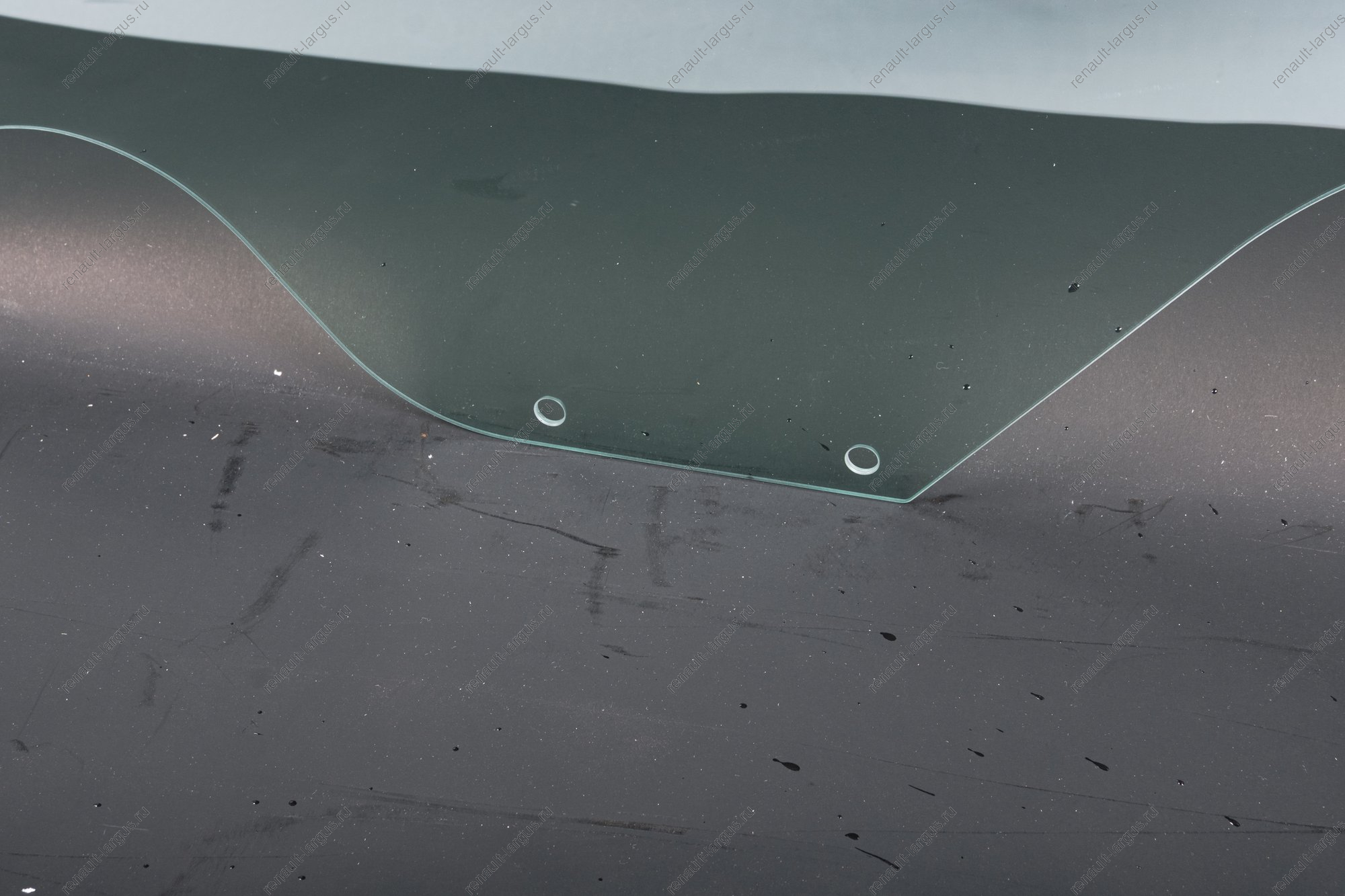 Стекло LADA XRAY опускное передней двери левое с защитной пластиной в сборе Lada