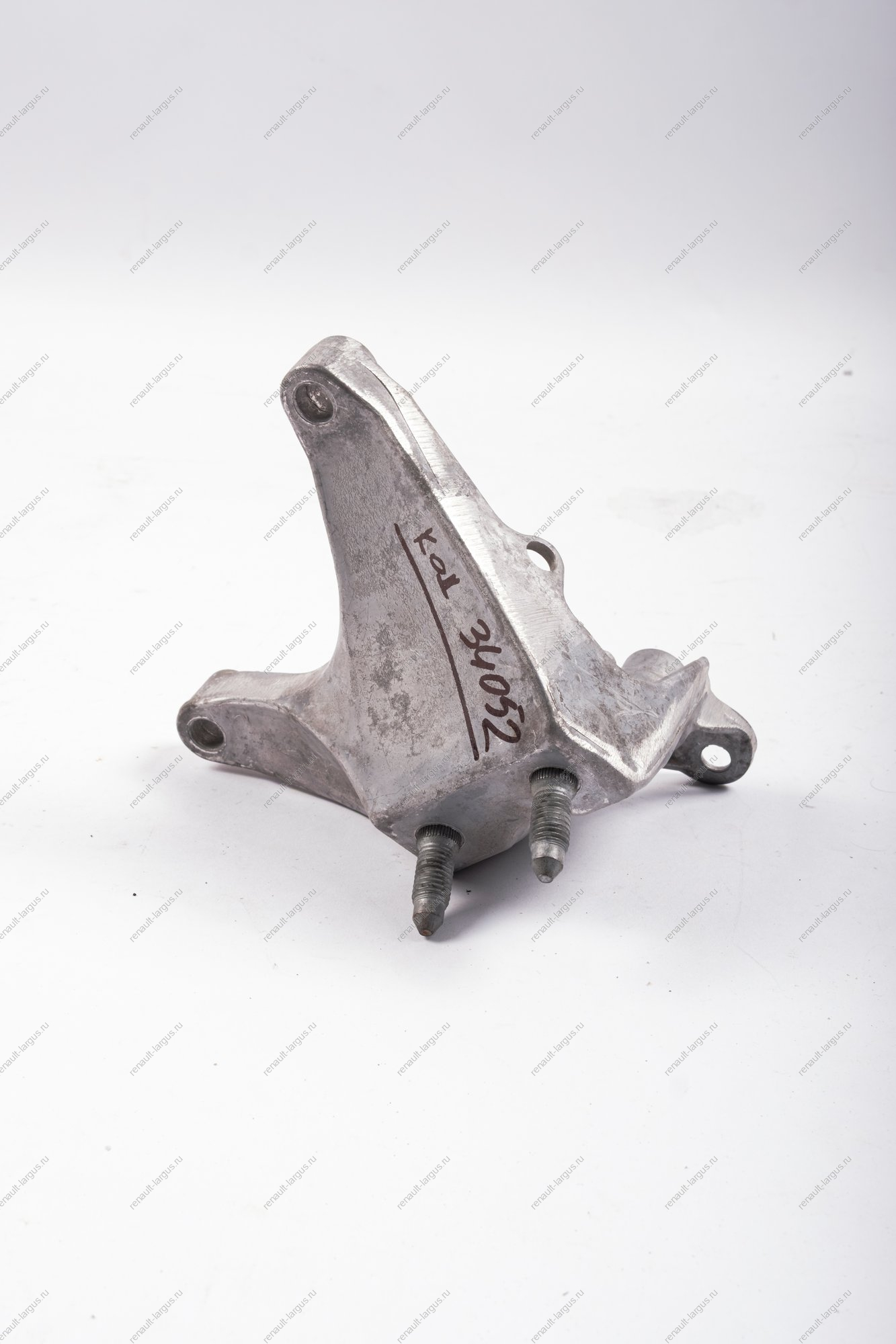 Кронштейн левой опоры подвески двигателя (P4M,P4P-BVM5) LADA XRAY Lada