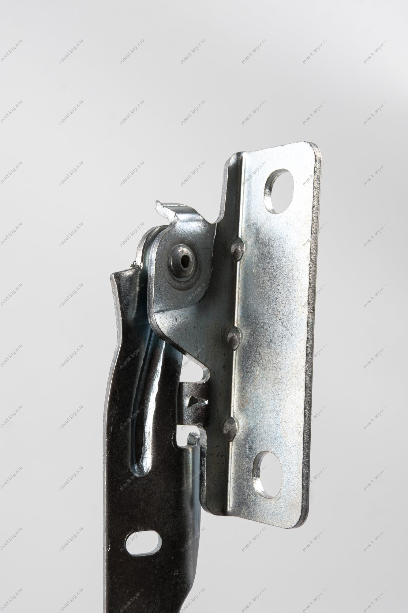 Петля капота правая LADA Largus/RENAULT Logan 04-13 Россия