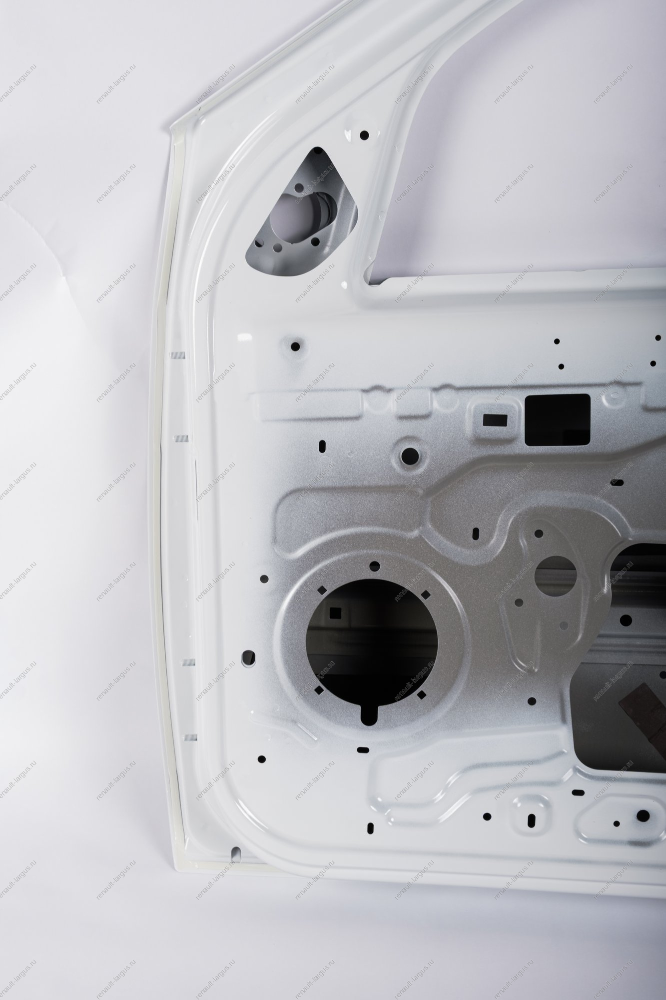 Дверь передняя правая LADA Largus/Лада Ларгус крашеная (с отв. под молдинг) 221 Ледниковый (Белый) Lada