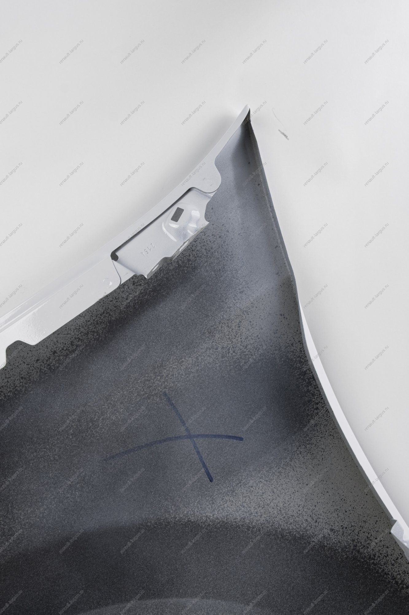 Крыло LADA Largus (FL) крашеное переднее правое в цвет 221 Ледниковый (Белый) Lada