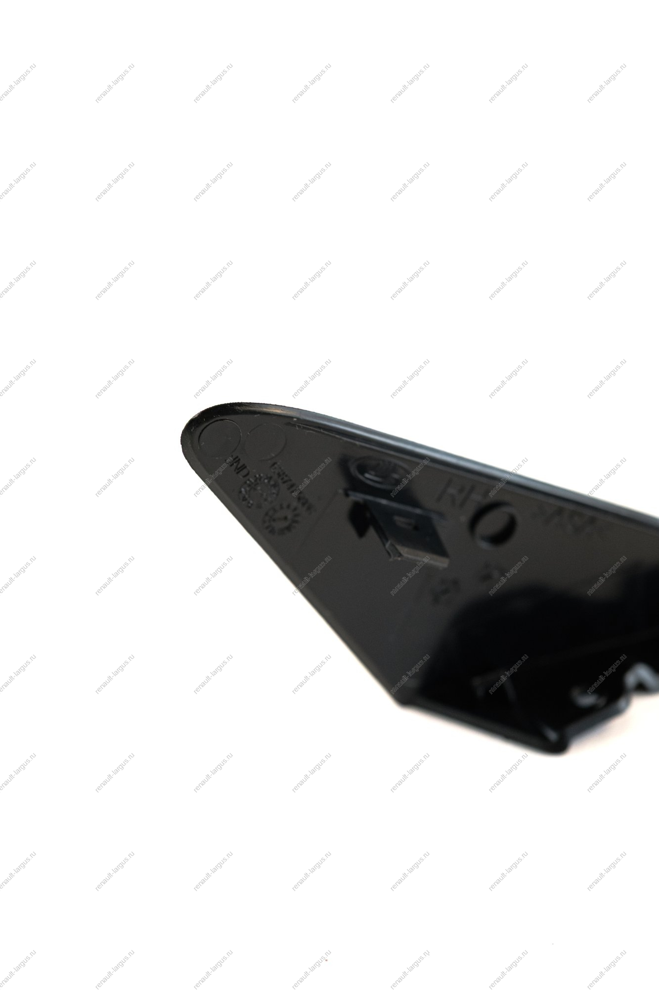 Накладка передней правой двери наружняя (пластик , уголок за зеркалом ) LADA XRAY пластмасс Lada