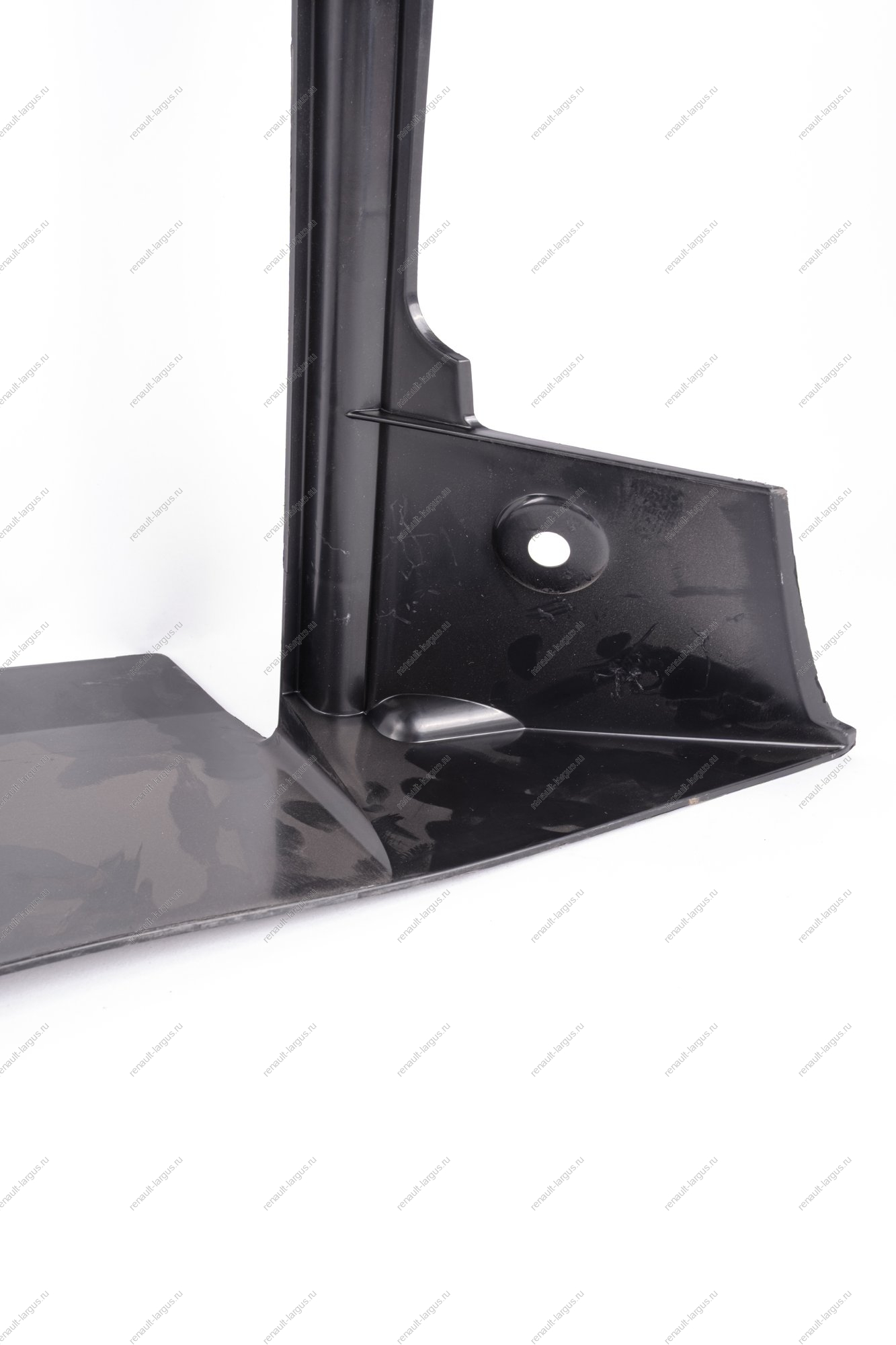 Щиток радиатора (дефлектор) на авто без кондиц. LADA Vesta Lada