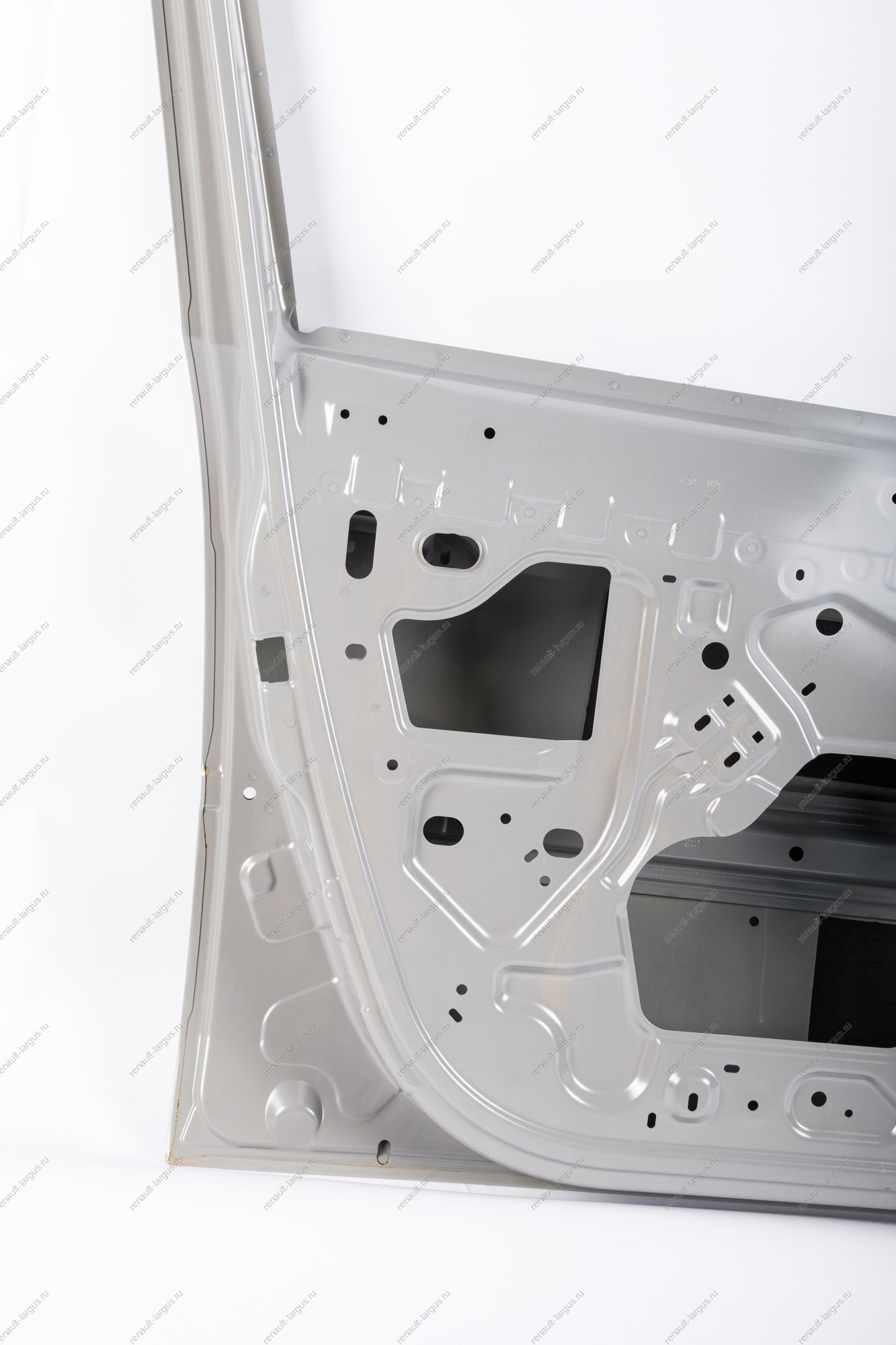 Дверь передняя левая LADA Largus/Лада Ларгус (с отв.под широкий молдинг. с отв . под личинку) (катафорезный грунт) Lada