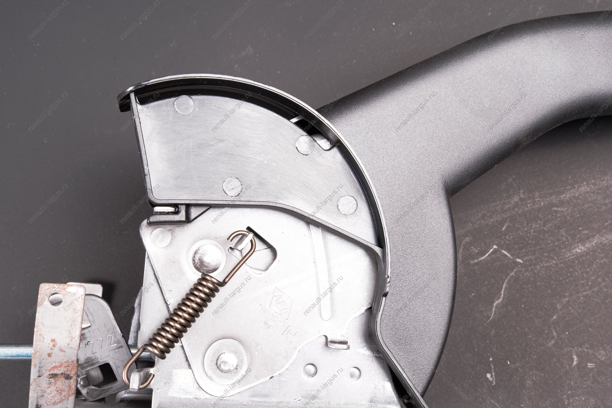 Рычаг ручного тормоза Renault Duster II 2021-Renault