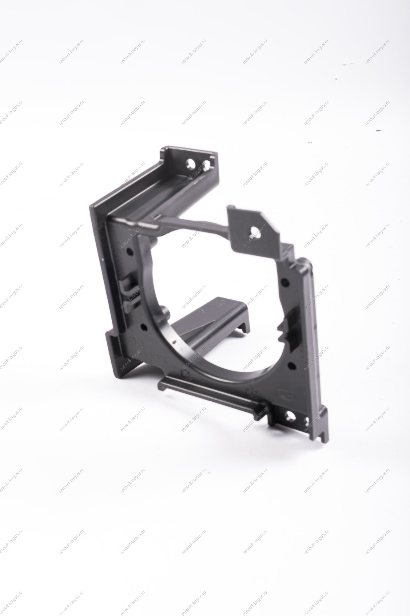 Кронштейн крепления противотуманной фары левый с 12,08,2019. Lada Vesta SW Cross /Cross седан Lada