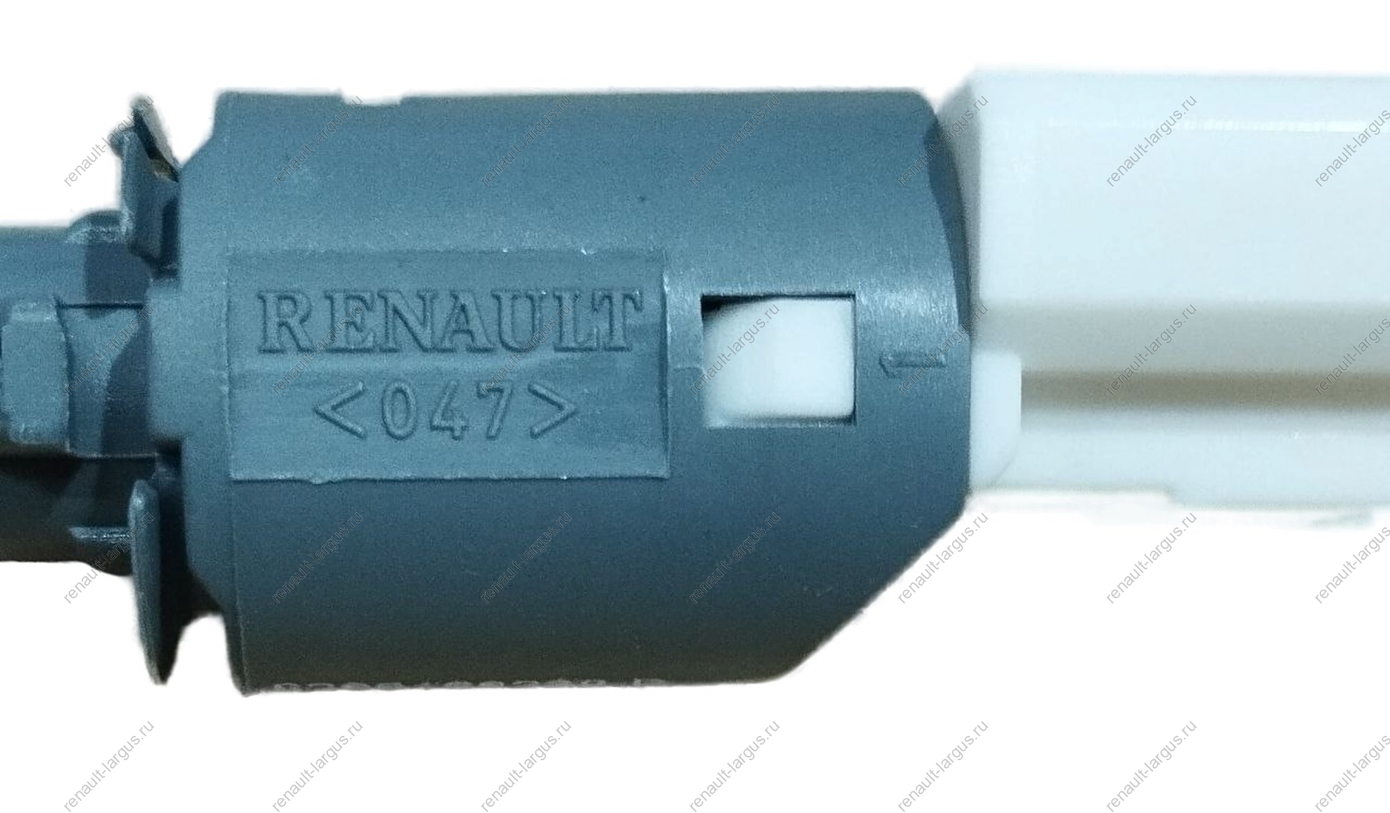 Выключатель стоп сигнала(коричневый шток) ВАЗ-2170/2190 (BITRON) ORIGINAL Renault