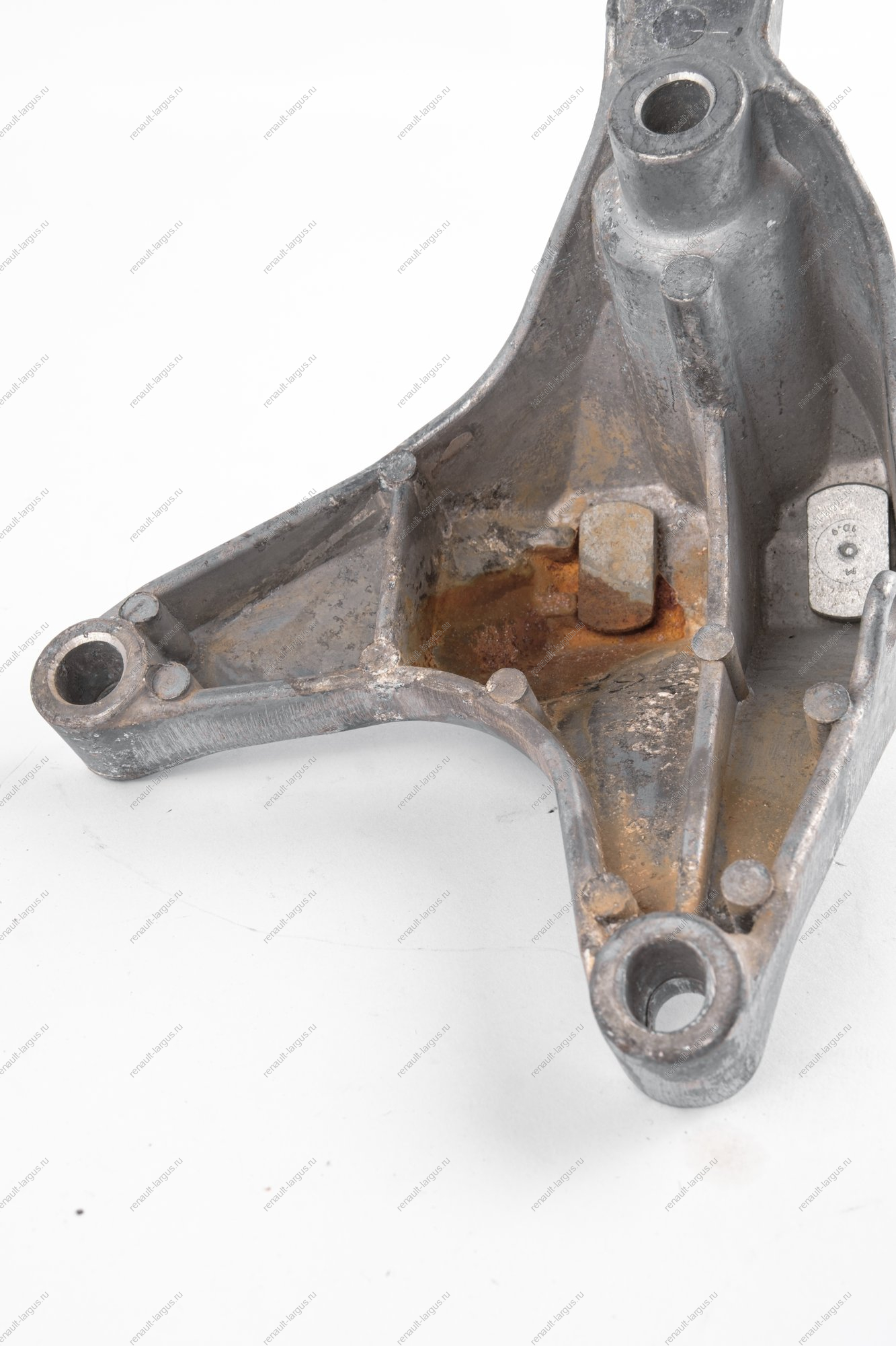 Кронштейн LADA XRAY/Largus левой опоры подвески двигателя (P4M,P4P-BVR5,BVI5) (2 шпильки) Lada