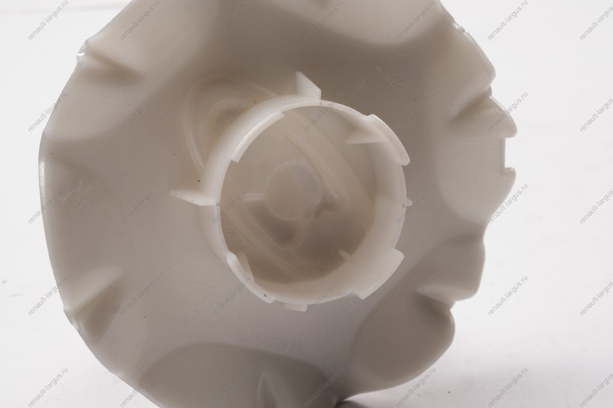 Колпак колеса R-16 LADA Vesta/Веста для литого диска (Пталомей) (на диск 8450006802) Россия