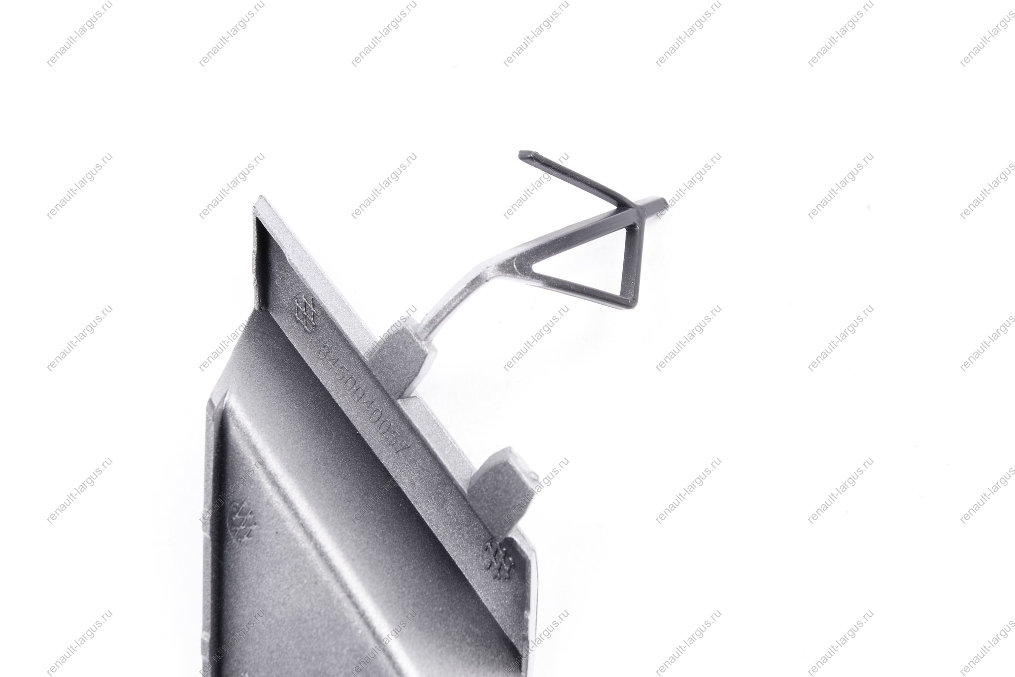 Крышка окна под переднюю буксирную проушину в цвет 691 Платина (Серебристый)LADA Vesta FL Lada