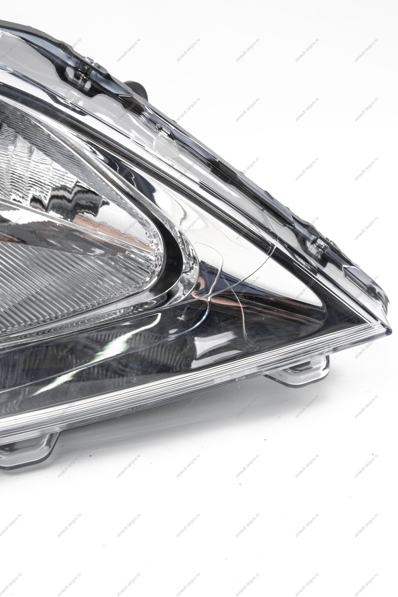 Фара правая RENAULT Logan 2010-/LADA Largus Renault