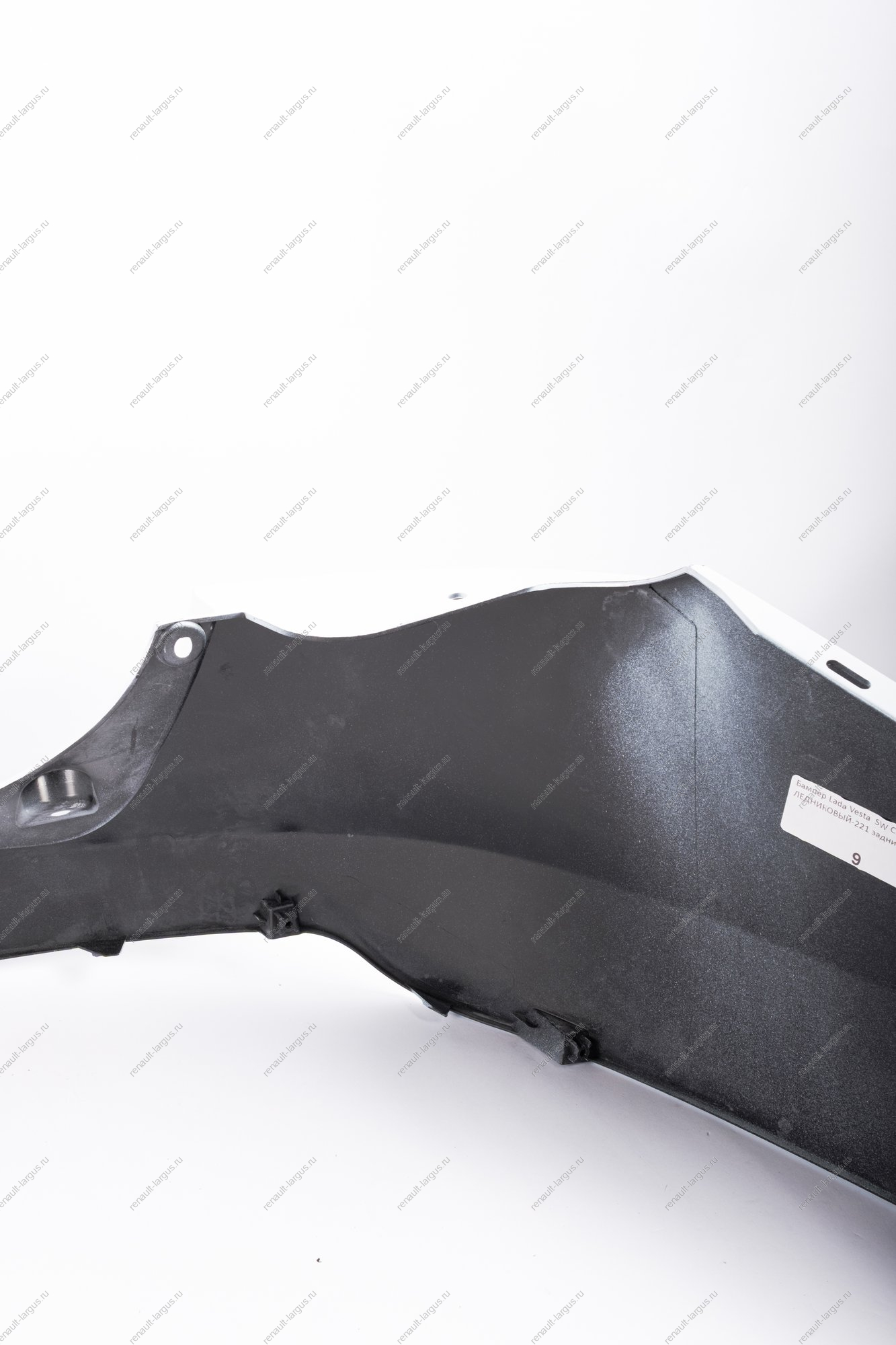 Бампер задний LADA Vesta SW Cross/Cross седан крашеный(без 8450031033 и 8450032362) 221Ледниковый (белый) LADA