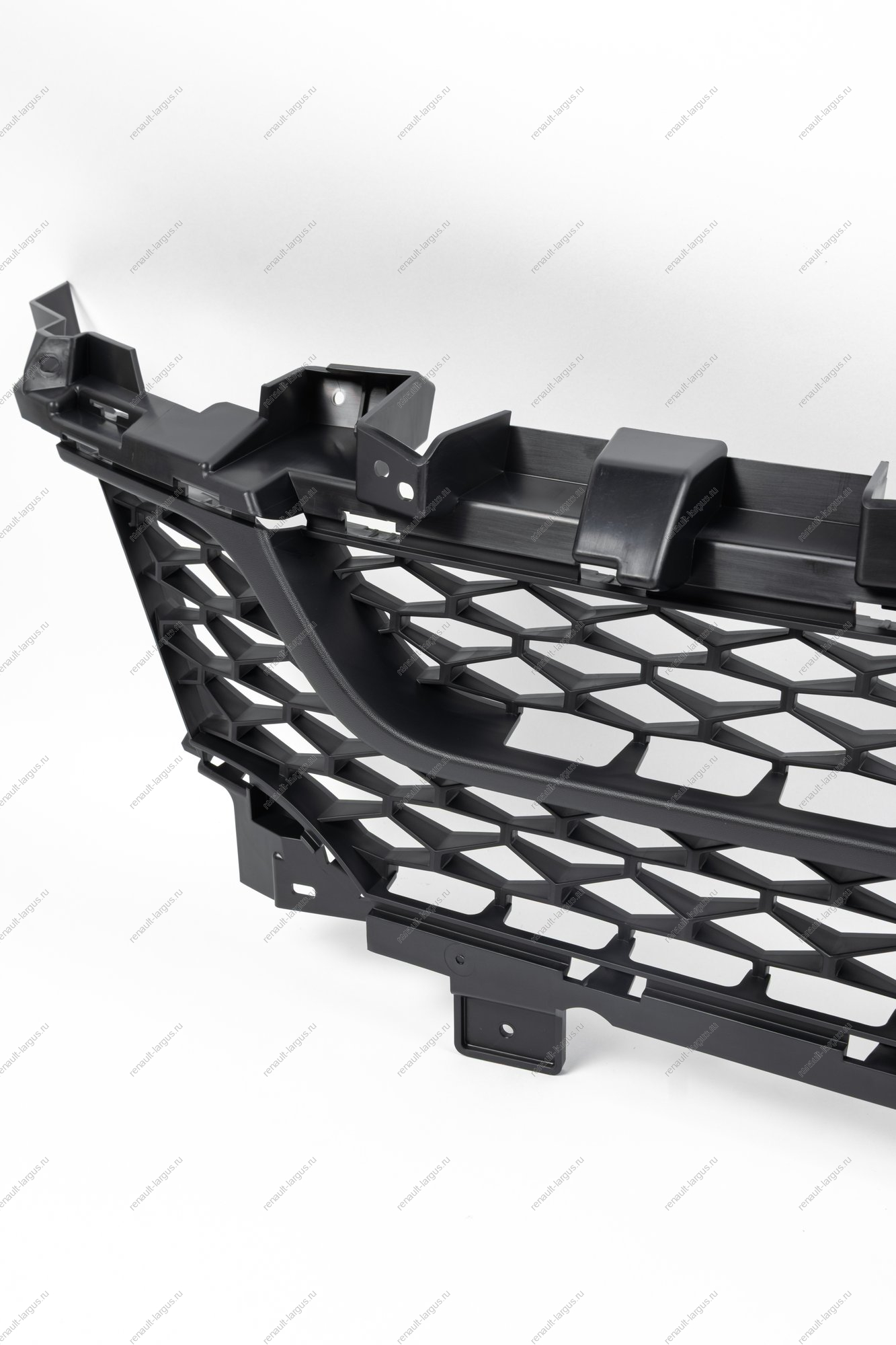 Решетка переднего бампера нижняя LADA Largus (FL) NEW Lada