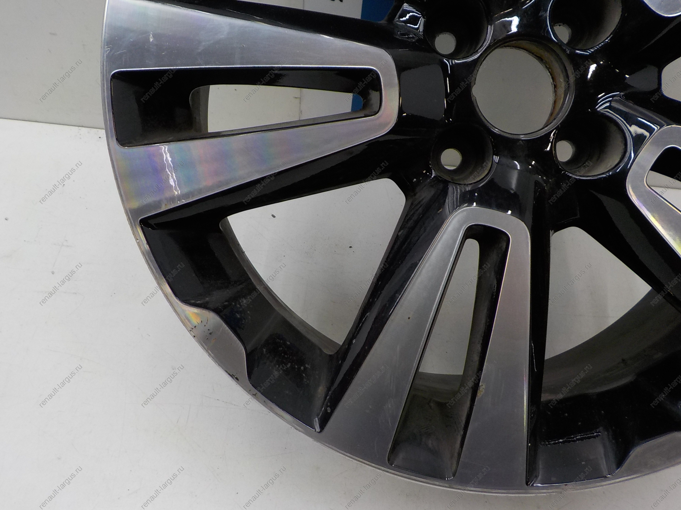 Диск колесный R-17 LADA Vesta SW Cross литой Light alloy wheel 6,5Jx17Н2 black (черный лак)(,КиК, ) Lada