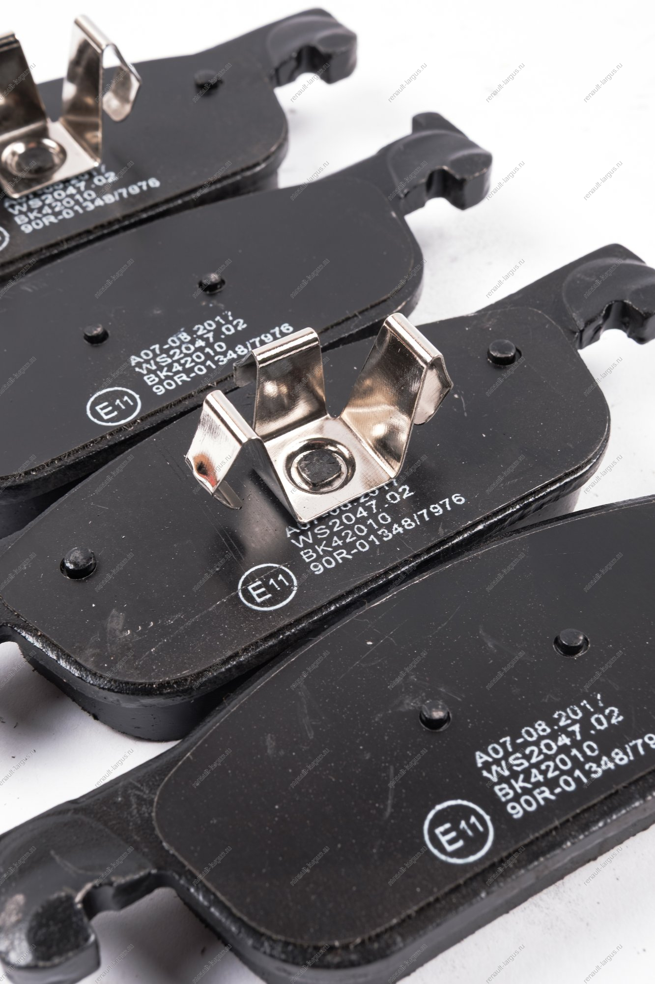 Колодки LADA XRAY переднего тормоза к-т BRECKNER