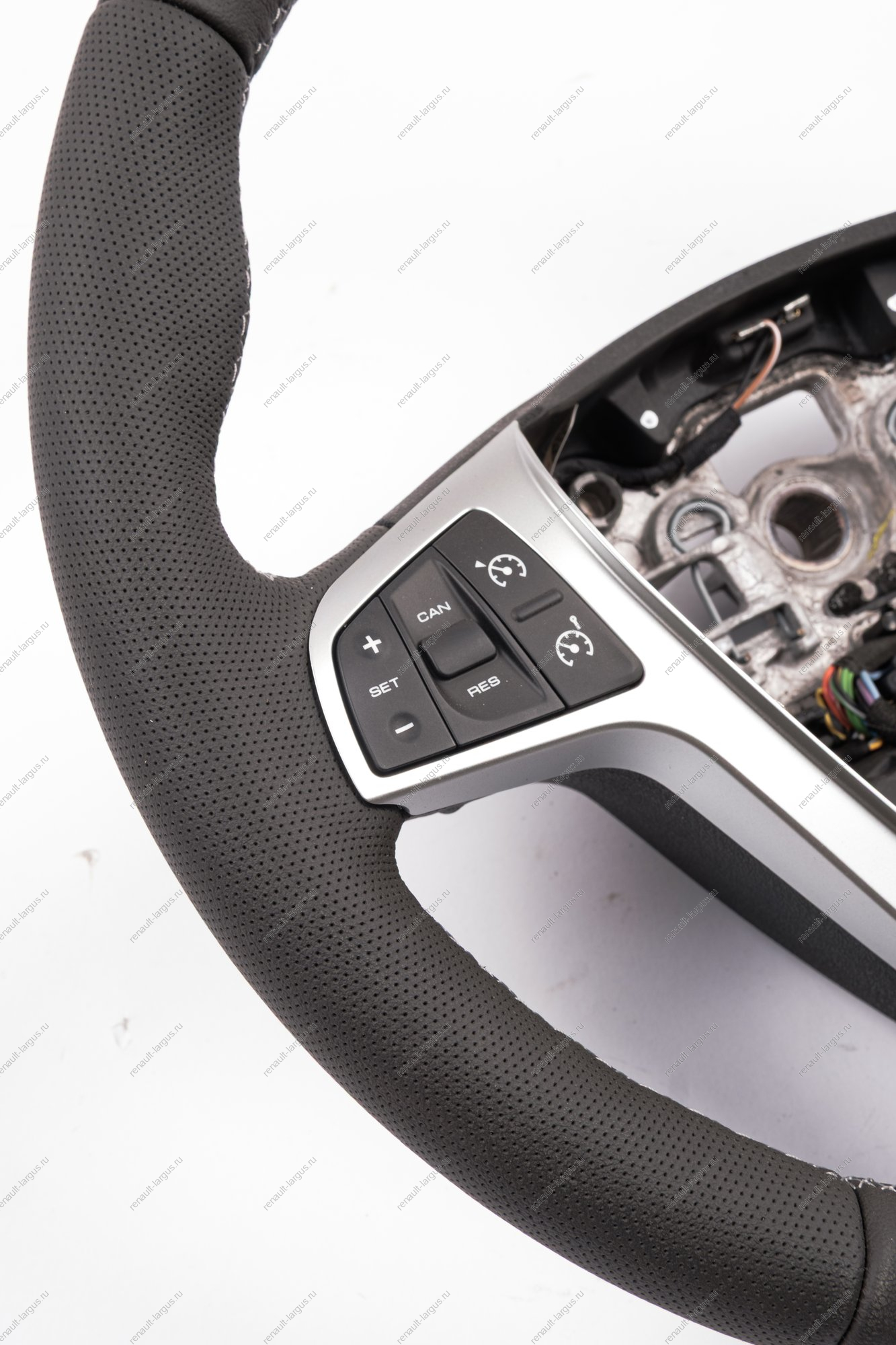 Колесо рулевое с блоками управления аудио-системой, круиз-контролем и обогревом Lada Vesta NG Lada