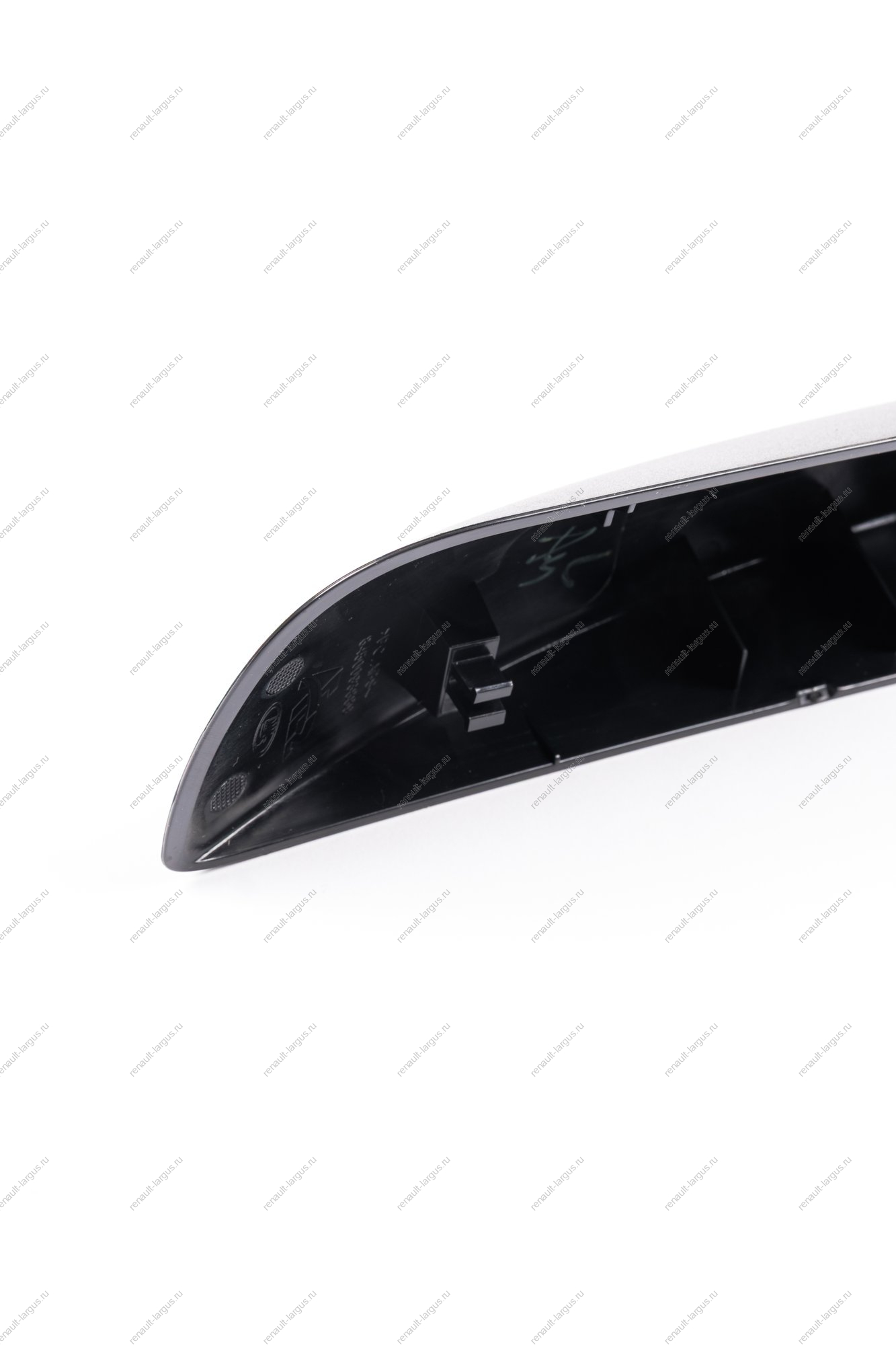 Облицовка ложемента багажника передняя нового обр. для Lada Largus, Niva Bronto