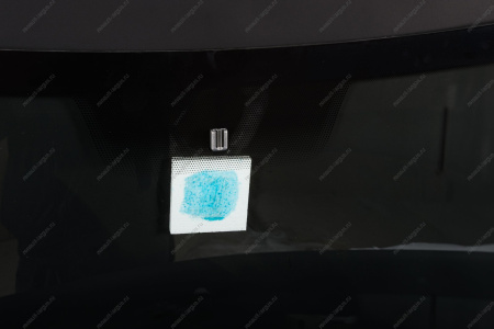 Стекло лобовое тонирован. зеленое Tinted тонирован.с держателем зеркала RENAULT Logan/LADA Largus (AGC) Lada