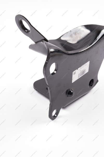 Кронштейн крепления рычагов задней подвески правый LADA Largus Renault