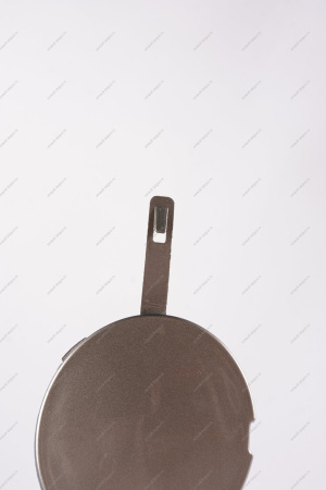 Заглушка окна переднего бампера LADA Largus/Лада Ларгус под буксир. крюк. 242 Серый базальт (Серо-бежевый) крашеная Lada