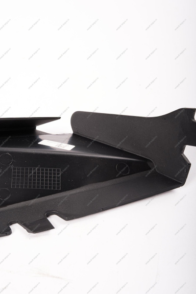 Дефлектор радиатора Renault Duster 2010-2021 Renault