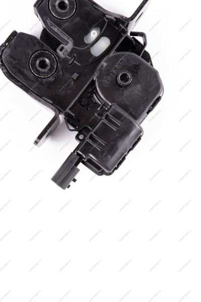 Замок крышки багажника с электроприводом, двухпозиционный Lada Vesta Renault