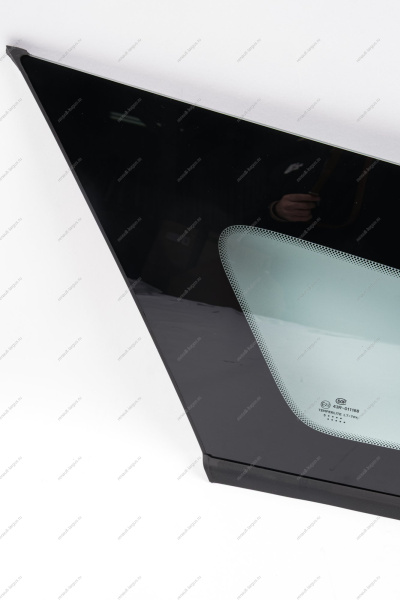 Стекло Lada Vesta SW/SW Cross окна боковины левое с уплотнителем (тонирован) TINTED Lada