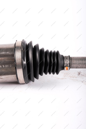 Привод правого переднего колеса (24*33зуб) LADA XRAY/Largus (GKN Driveline) Lada