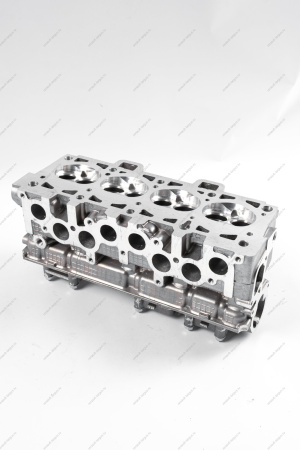 Головка блока цилиндров без шпилек в сборе (с направляющими втулками, без клапанов и вала распределительного) АвтоВАЗ