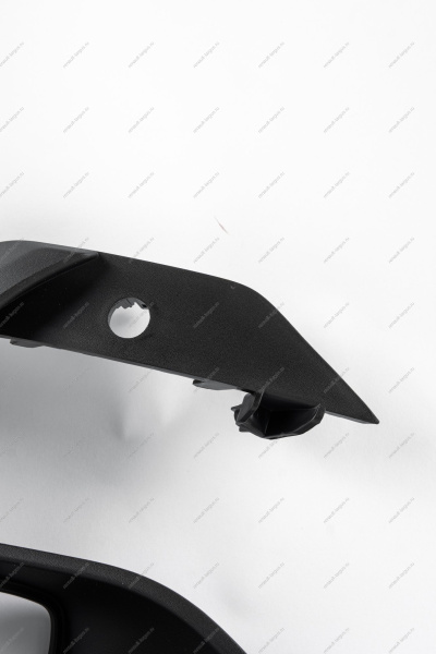 Облицовка ПТФ левая ( с отв. под парктроник) LADA Vesta SW Cross FL Lada