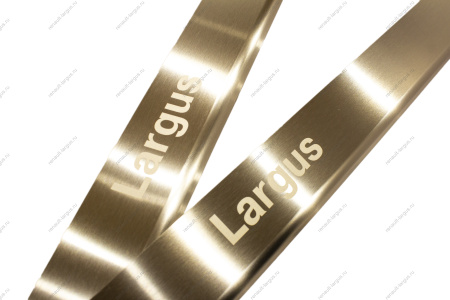 Комплект накладок на пороги с именем модели LADA Largus (Largus Cross) Дополнительное оборудование