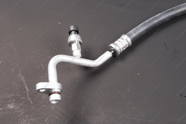 Трубопровод LADA Largus между компрессором и конденсатором для двигат. 16кл 21129 (P4M) CGA