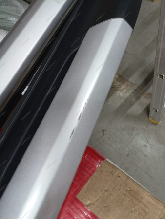 РОЗНИЦА Рейлинг правый новый RENAULT Duster II (СЕРЕБРИСТАЯ)( Царапины на покрытие ) Renault