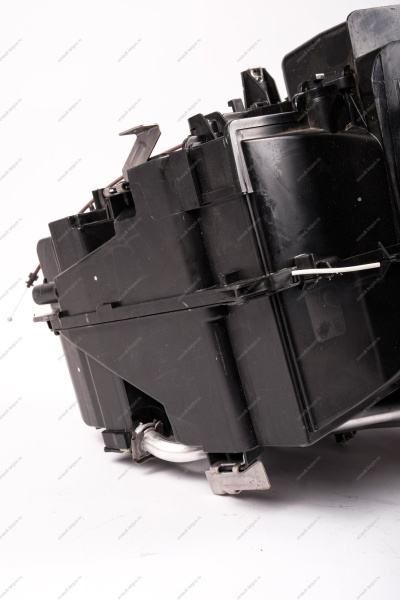 Модуль отопления, вентиляции и кондиционирования с рециркуляцией, с механическим (тросовым) приводом управления COMFORT Lada Vesta NG ( VALEO) Lada