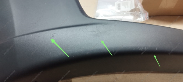 УЦЕНКА Накладка новая LADA Largus Cross (FL) NEW переднего бампера правая (с клипсами и лентой)( Множество царапин )