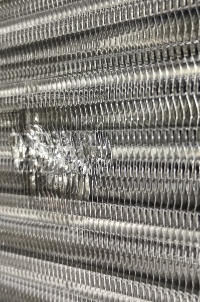 РОЗНИЦА Радиатор новый охлаждения LADA XRAY/Vesta/RENAULT Logan 2014- 214105731R Renault ( Замятие ламелей )