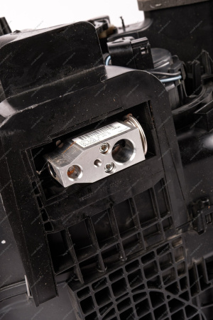 Модуль отопления, вентиляции и кондиционирования с рециркуляцией, с механическим (тросовым) приводом управления COMFORT Lada Vesta NG ( VALEO) Lada