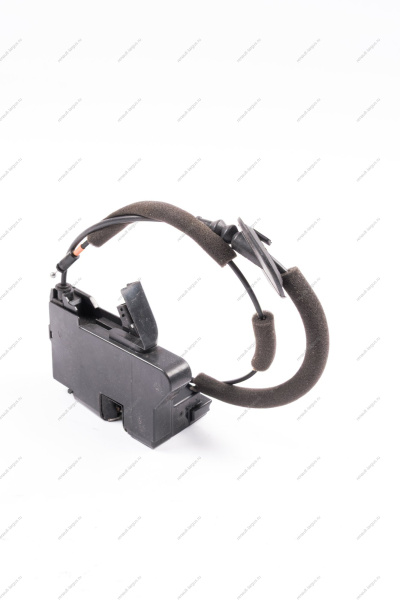 Замок передней двери правый LADA Vesta FL Lada