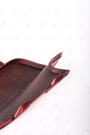 Крышка окна под переднюю буксирную проушину Lada Vesta SW Cross крашенная 195 Сердолик (красный) Lada