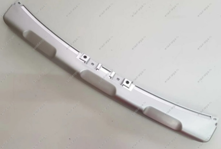 Накладка переднего бампера нижняя серебристая RENAULT Logan/Sandero 2014- Renault