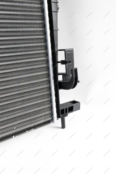 Радиатор охлаждения RENAULT Duster/Рено Дастер 2015- Renault