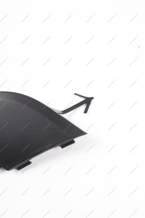 Заглушка LADA XRAY переднего бампера под буксирную проушину АвтоВАЗ